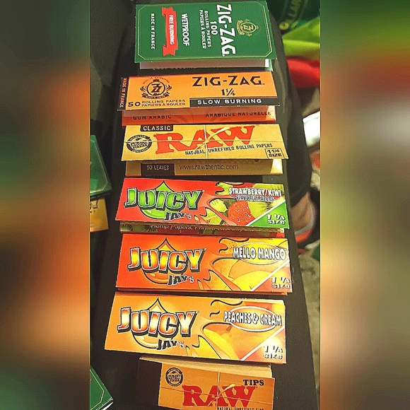 Juicy Jay's, Raw, Zigs rolling papers.& Raw Tips (filters) make me an offer!!! - Picture 7 of 9